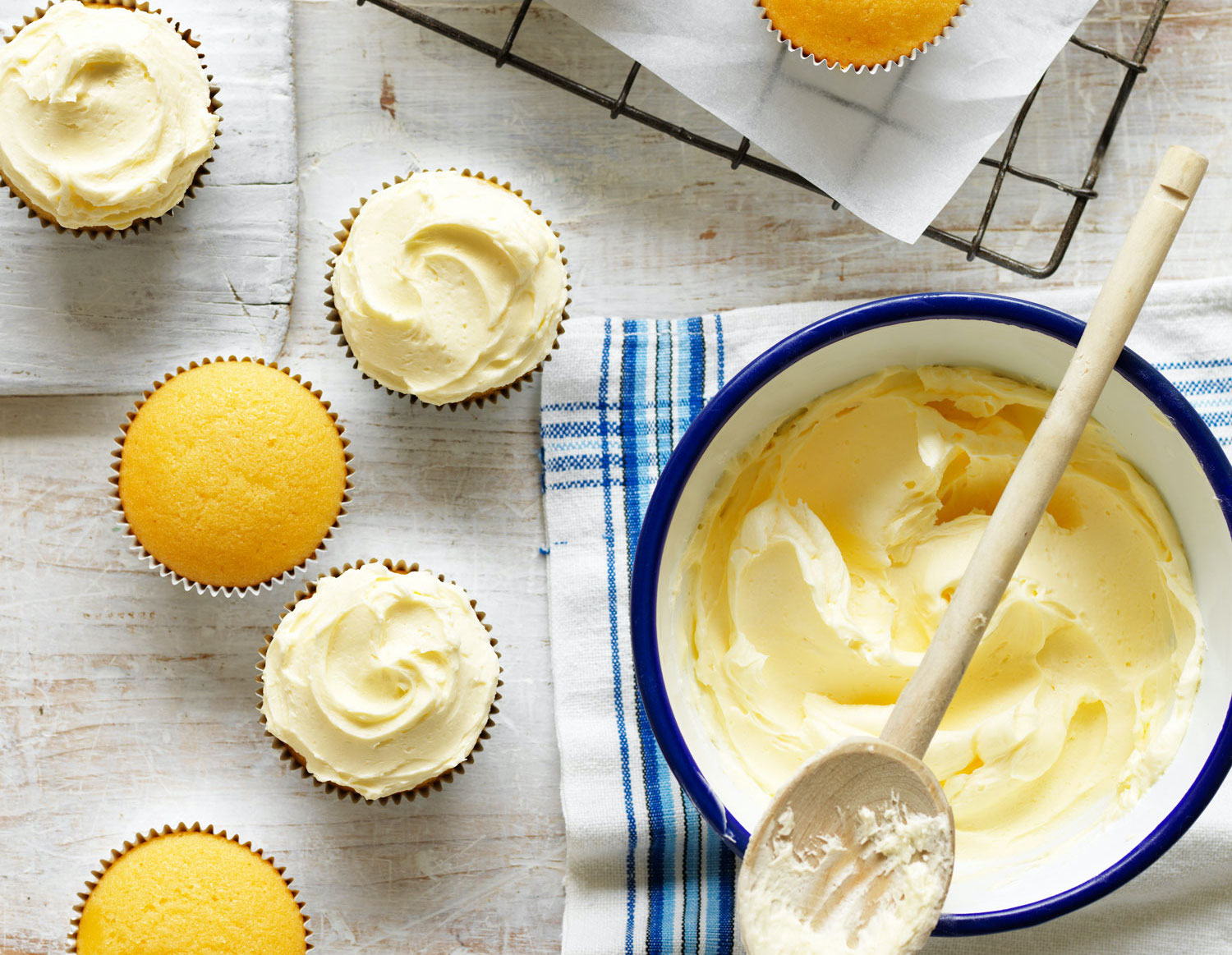 How to make buttercream icing myfoodbook Australia